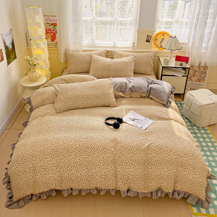 91家纺网 家纺一手货源 找家纺 纽缦家纺 2025新款云感提花双层纱韩版四件套 小豹纹