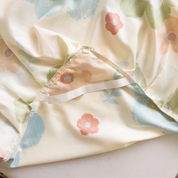 91家纺网 家纺一手货源 找家纺 极梦家纺（支持定制）  2025新款春秋130克加厚植物羊绒磨毛印花单床裙三件套 云朵泡芙