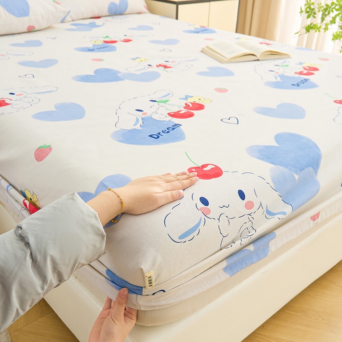 91家纺网 家纺一手货源 找家纺 棉乐町家居  2025新款原棉粗布床笠 樱桃笑脸兔