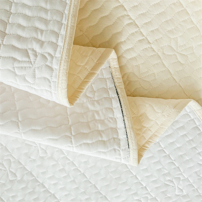 91家纺网 家纺一手货源 找家纺 恒爱家纺 2025糯糯棉庄生梦蝶单床盖 庄生梦蝶-米黄