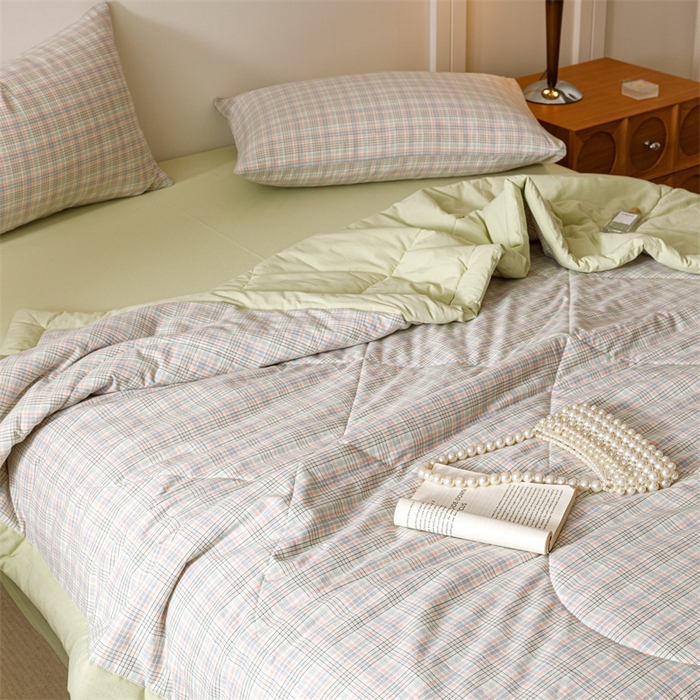 91家纺网 家纺一手货源 找家纺 恬思语家纺 2025新款全棉色织水洗棉棉花夏被  丛草集 粉