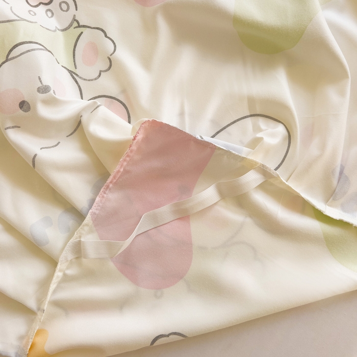 91家纺网 家纺一手货源 找家纺 极梦家纺（支持定制）  2025新款春秋130克加厚植物羊绒磨毛印花单床裙三件套 多彩萌熊