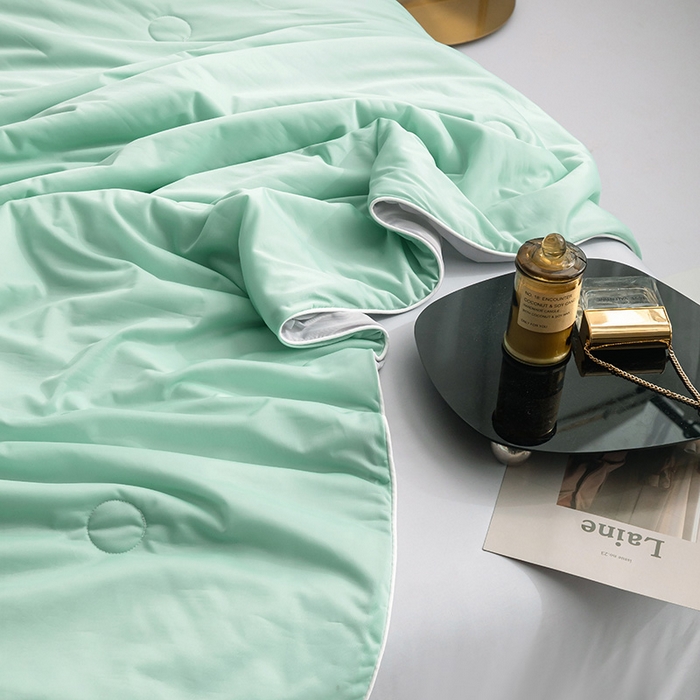 91家纺网 家纺一手货源 找家纺 金喜 2025新款冰柔丝凉感夏被涤氨纶冰丝夏被夏天薄被子 湖水绿