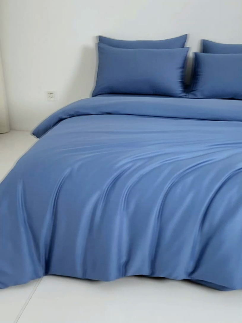 91家纺网 家纺一手货源 找家纺 沃尔居 2025新款全棉长绒棉四件套纯色贡缎纯棉被套床笠款三件套 宾利蓝