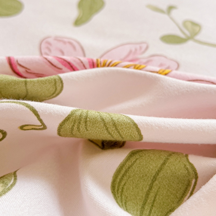 91家纺网 家纺一手货源 找家纺 极梦家纺（支持定制）  2025新款春秋130克加厚植物羊绒磨毛印花单床裙三件套 花韵佳人