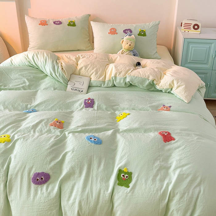 91家纺网 家纺一手货源 找家纺 韩巢家纺  2025超柔水洗棉毛巾绣床上用品四件套-小精灵系列（提供卖家秀 ） 小精灵浅黄绿