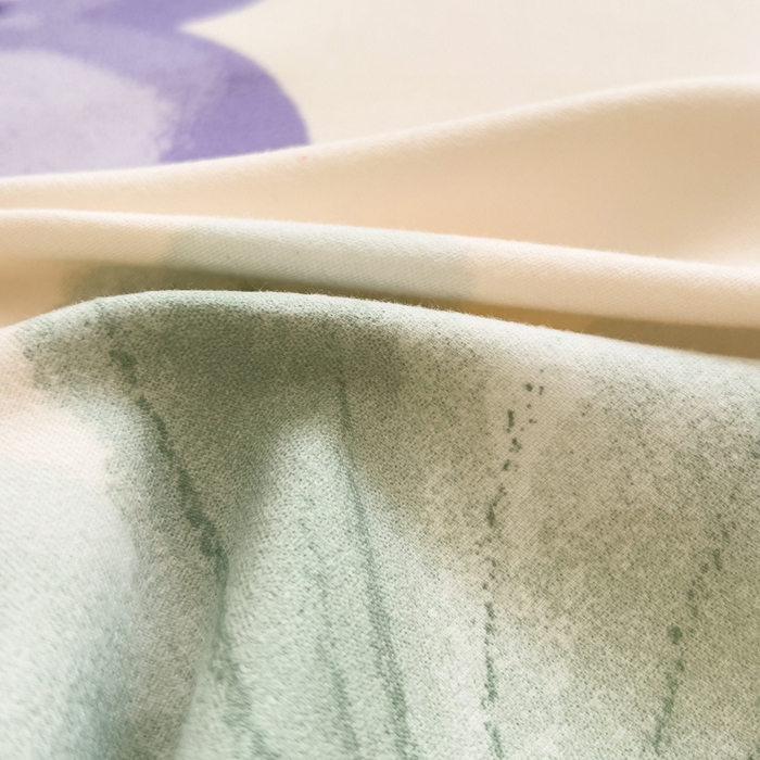 91家纺网 家纺一手货源 找家纺 极梦家纺（支持定制）  2025新款春秋130克加厚植物羊绒磨毛印花单床裙三件套 浅尝春色