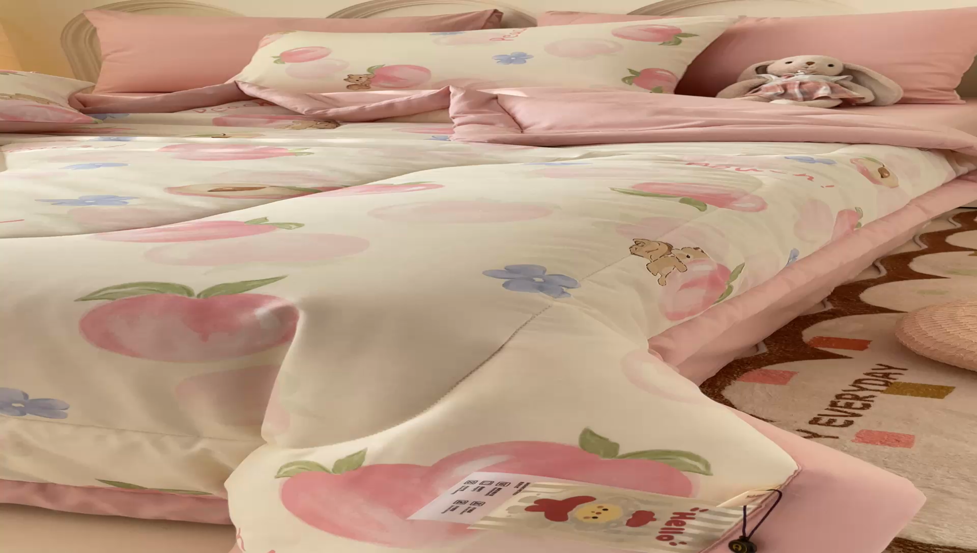 91家纺网 家纺一手货源 找家纺 丫丫家纺  2025新款13070全棉喷气小清新印花单品套件系列-四件套 蜜桃松鼠