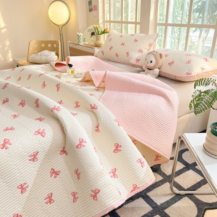 91家纺网 家纺一手货源 找家纺 恒尚居 2025新款全棉床盖床单小清新床垫床褥垫-跑量（四季款） 粉蝴蝶
