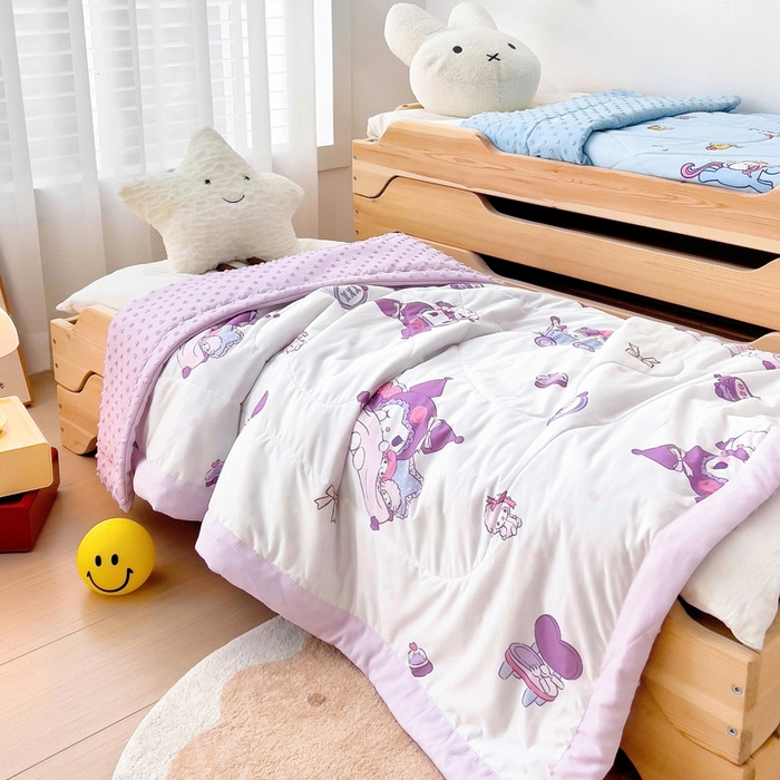 91家纺网 家纺一手货源 找家纺 御棉坊 2025新款A类三丽鸥凉感丝豆豆儿童夏被 派对库洛米