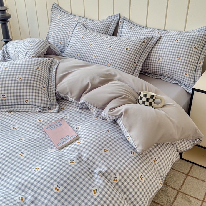 91家纺网 家纺一手货源 找家纺 可思家纺2025新款可思-简单款双层纱套件 樱桃小格蓝