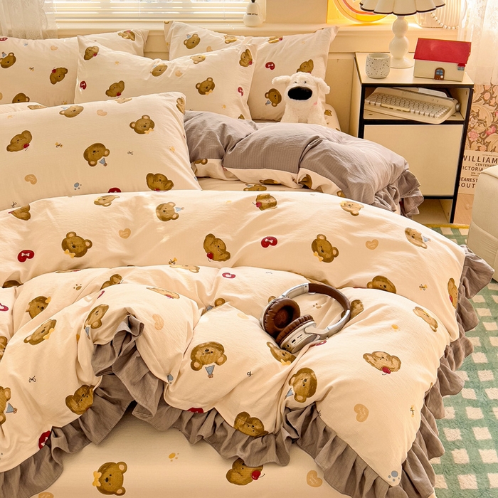 91家纺网 家纺一手货源 找家纺 纽缦家纺 2025新款云感提花双层纱韩版四件套 奇妙小熊米