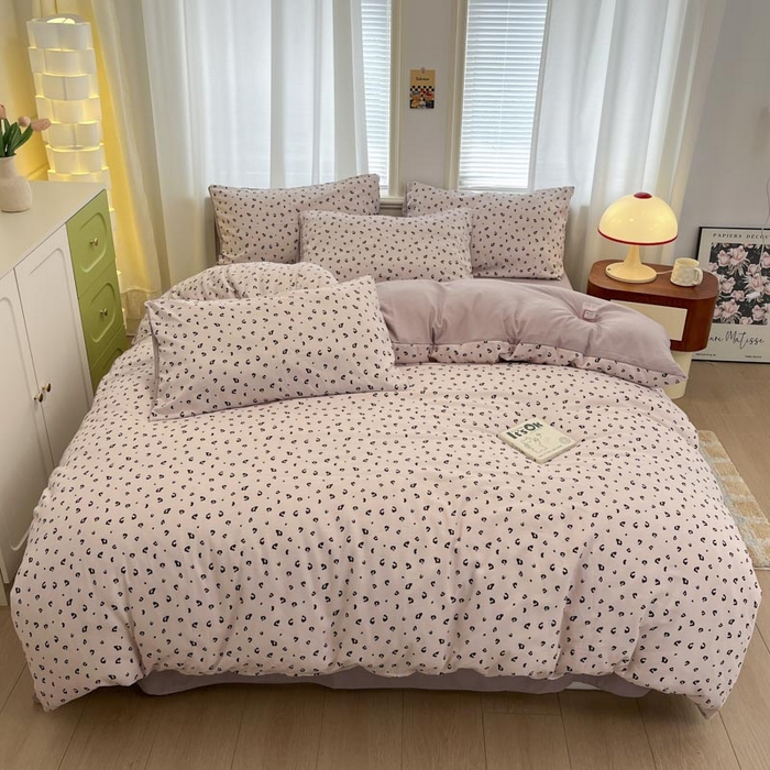 91家纺网 家纺一手货源 找家纺 新印象 2025新款有氧针织棉双层纱四件套豹纹