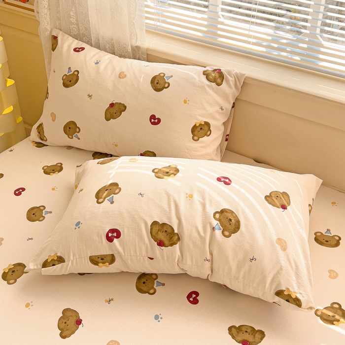 91家纺网 家纺一手货源 找家纺 纽缦家纺 2025新款云感提花双层纱韩版四件套 奇妙小熊米