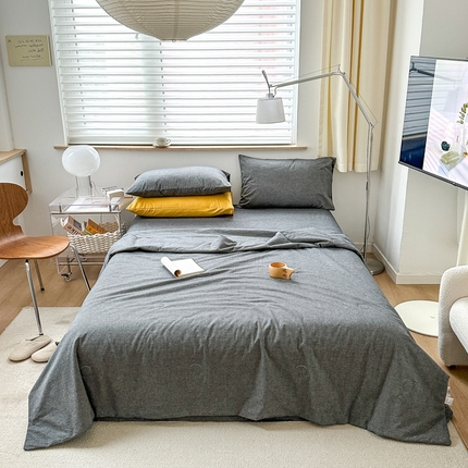 91家纺网 家纺一手货源 找家纺 玖弘家居 2025新款亲肤舒适大豆被夏被系列 黑青年-被壳款