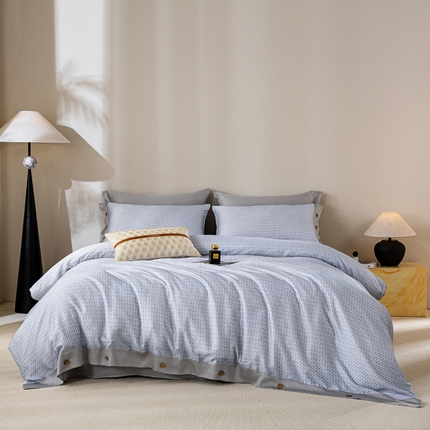 91家纺网 家纺一手货源 找家纺 帅露2025新款60S莱赛尔纽扣款四件套 森派之约-蓝