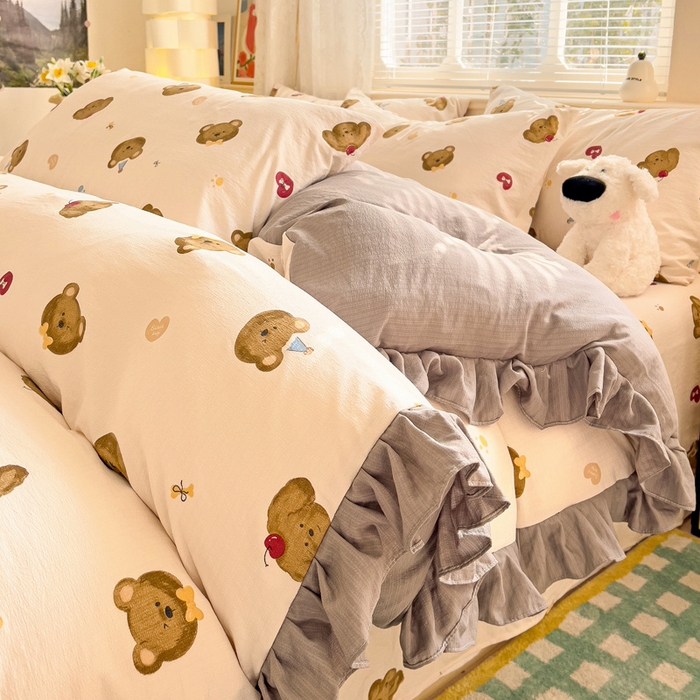 91家纺网 家纺一手货源 找家纺 纽缦家纺 2025新款云感提花双层纱韩版四件套 奇妙小熊米