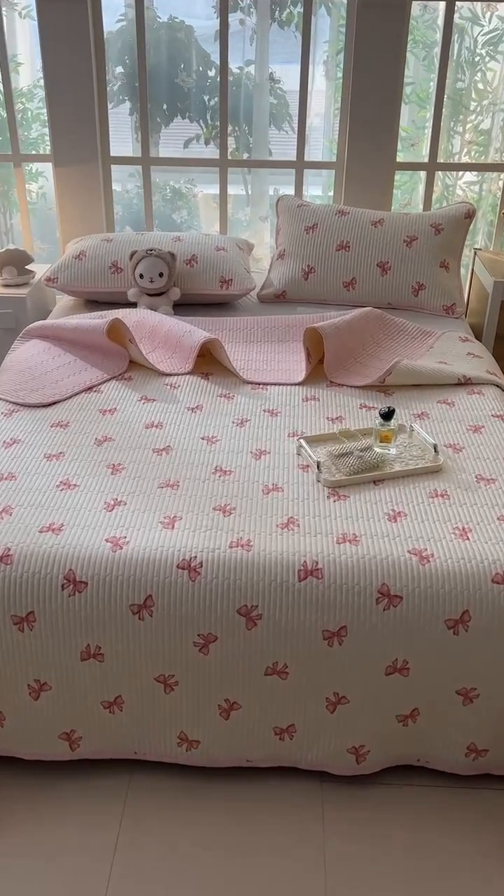91家纺网 家纺一手货源 找家纺 恒尚居 2025新款全棉床盖床单小清新床垫床褥垫-跑量（四季款） 粉蝴蝶