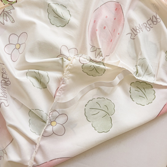 91家纺网 家纺一手货源 找家纺 极梦家纺（支持定制）  2025新款春秋130克加厚植物羊绒磨毛印花单床裙三件套 仙仙草莓