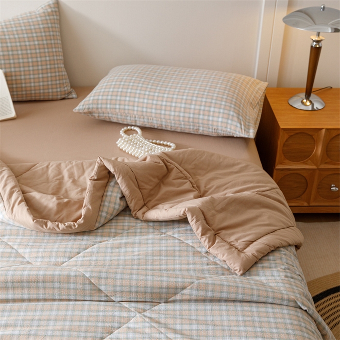 91家纺网 家纺一手货源 找家纺 恬思语家纺 2025新款全棉色织水洗棉棉花夏被  瑞吉斯 绿