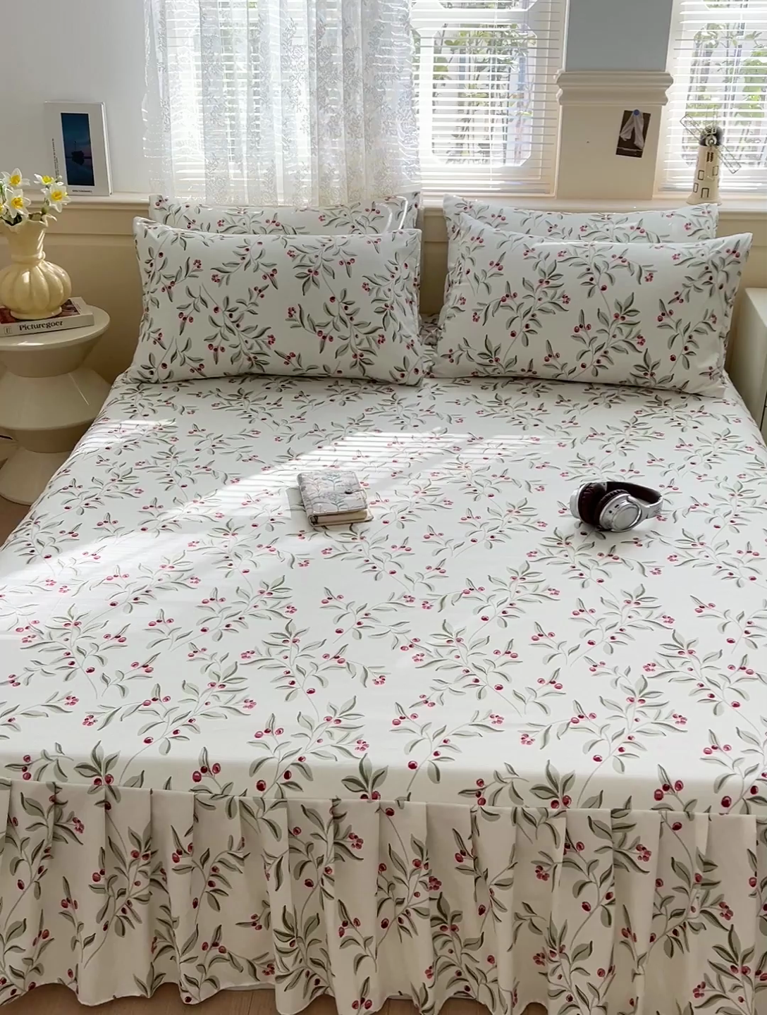 91家纺网 家纺一手货源 找家纺 极梦家纺（支持定制）  2025新款春秋130克加厚植物羊绒磨毛印花单床裙三件套 相思红果