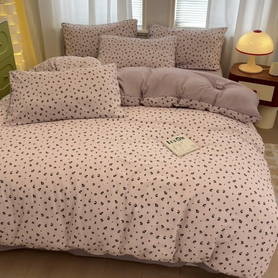 91家纺网 家纺一手货源 找家纺 新印象 2025新款有氧针织棉双层纱四件套豹纹