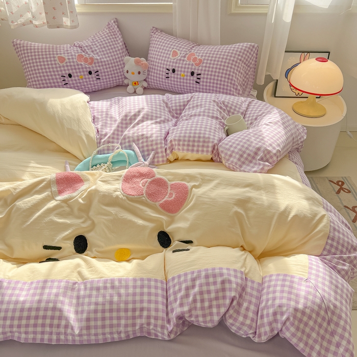 91家纺网 家纺一手货源 找家纺 2025春夏新款云朵棉水洗棉毛巾绣拼角工艺四件套 快乐猫咪-紫小格