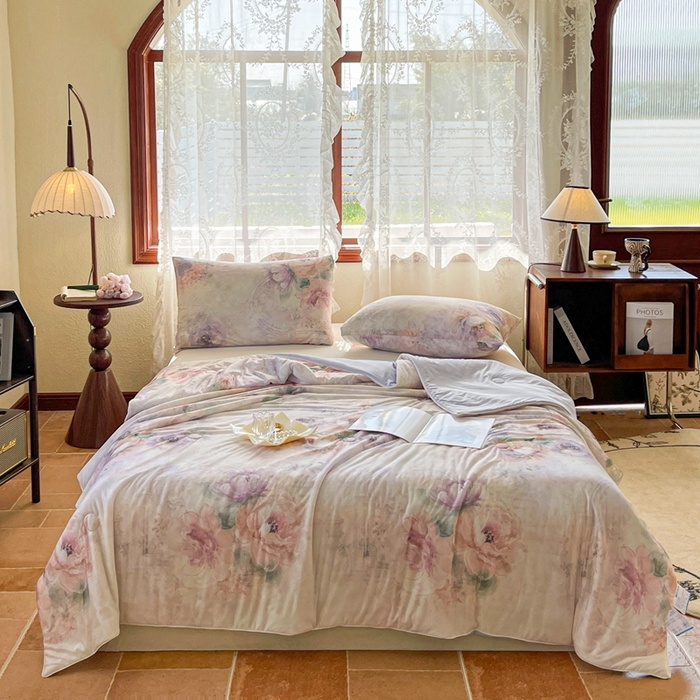 91家纺网 家纺一手货源 找家纺 小禹仔 2025新款针织凉感丝印花夏被夏凉被 花之谷咖