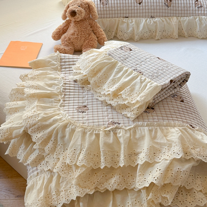 91家纺网 家纺一手货源 找家纺 金丝鸟 2025全棉镂空白色花边款韩式床盖 puppy小狗