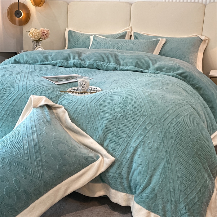 91家纺网 家纺一手货源 找家纺 金喜 2025新款高品质牛奶绒拼角四件套 南法假日-豆绿