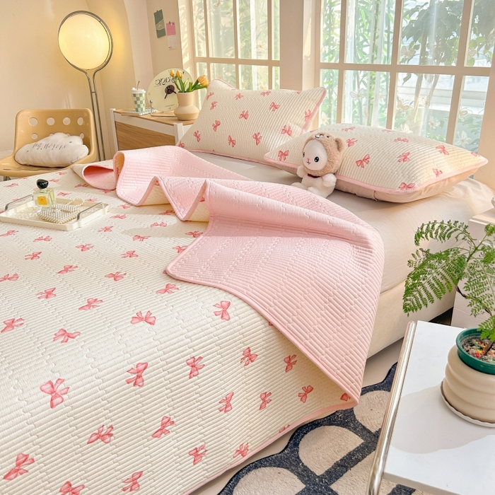 91家纺网 家纺一手货源 找家纺 恒尚居 2025新款全棉床盖床单小清新床垫床褥垫-跑量（四季款） 粉蝴蝶