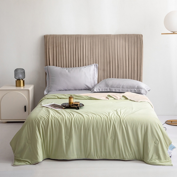 91家纺网 家纺一手货源 找家纺 金喜 2025新款冰柔丝凉感夏被涤氨纶冰丝夏被夏天薄被子 牛油果绿