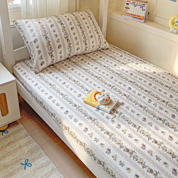 91家纺网 家纺一手货源 找家纺 纽缦家纺 2025新款云感提花双层纱学生床笠 玫瑰哒