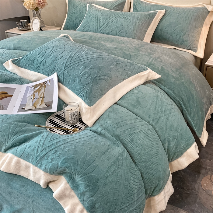 91家纺网 家纺一手货源 找家纺 金喜 2025新款高品质牛奶绒拼角四件套 南法假日-豆绿