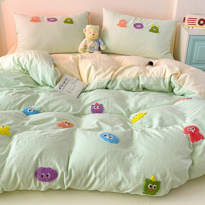 91家纺网 家纺一手货源 找家纺 韩巢家纺  2025超柔水洗棉毛巾绣床上用品四件套-小精灵系列（提供卖家秀 ） 小精灵浅黄绿