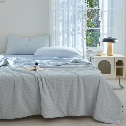 91家纺网 家纺一手货源 找家纺 玖弘家居 2025新款亲肤舒适大豆被夏被系列 蓝细格-滚边款