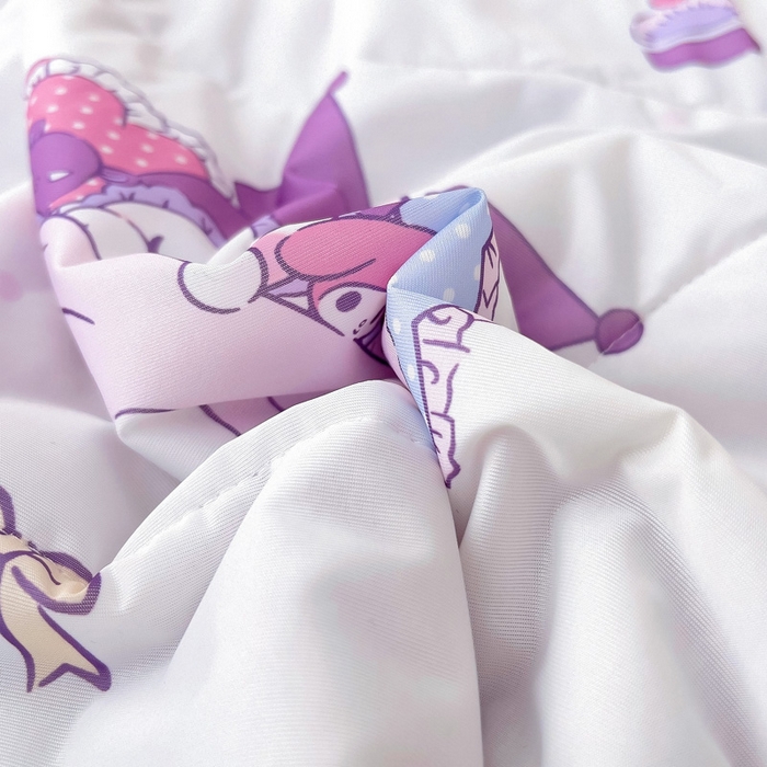 91家纺网 家纺一手货源 找家纺 御棉坊 2025新款A类三丽鸥凉感丝豆豆儿童夏被 派对库洛米