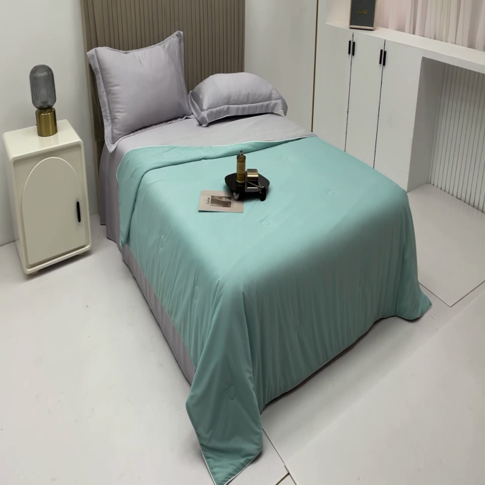 91家纺网 家纺一手货源 找家纺 金喜 2025新款冰柔丝凉感夏被涤氨纶冰丝夏被夏天薄被子 湖水绿