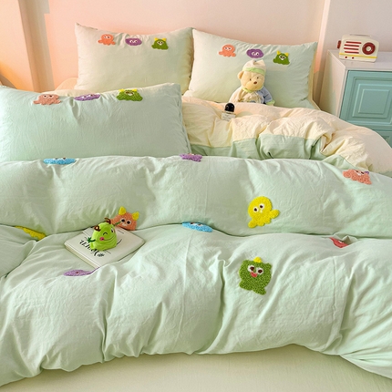 91家纺网 家纺一手货源 找家纺 韩巢家纺  2025超柔水洗棉毛巾绣床上用品四件套-小精灵系列（提供卖家秀 ） 小精灵浅黄绿