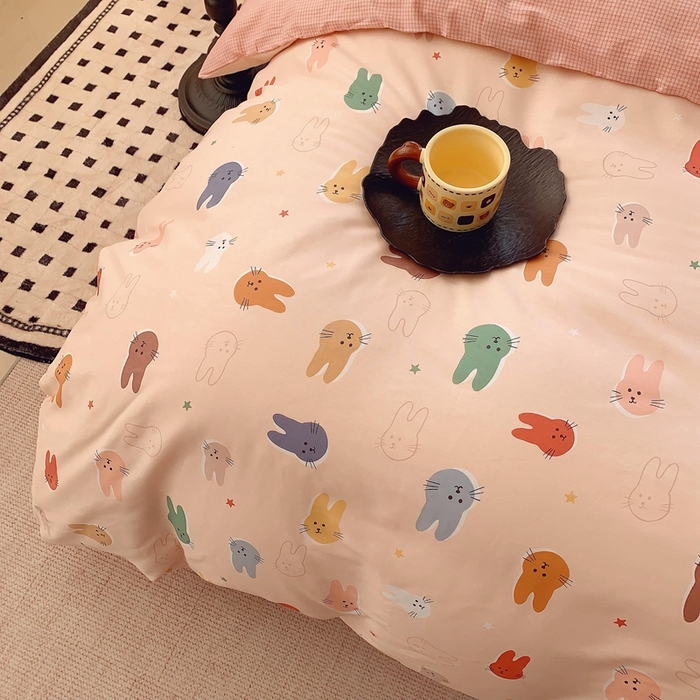 91家纺网 家纺一手货源 找家纺 奈萝家纺2025新款全棉 小号三件套 标准四件套 喵星人粉