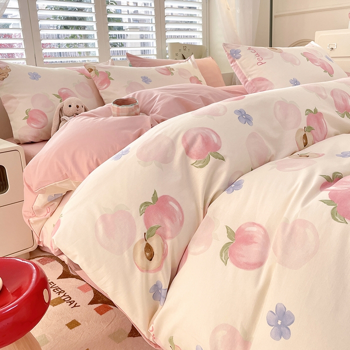 91家纺网 家纺一手货源 找家纺 丫丫家纺  2025新款13070全棉喷气小清新印花单品套件系列-四件套 蜜桃松鼠