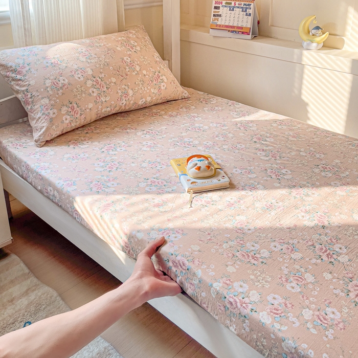 91家纺网 家纺一手货源 找家纺 纽缦家纺 2025新款云感提花双层纱学生床笠 爱如星辰