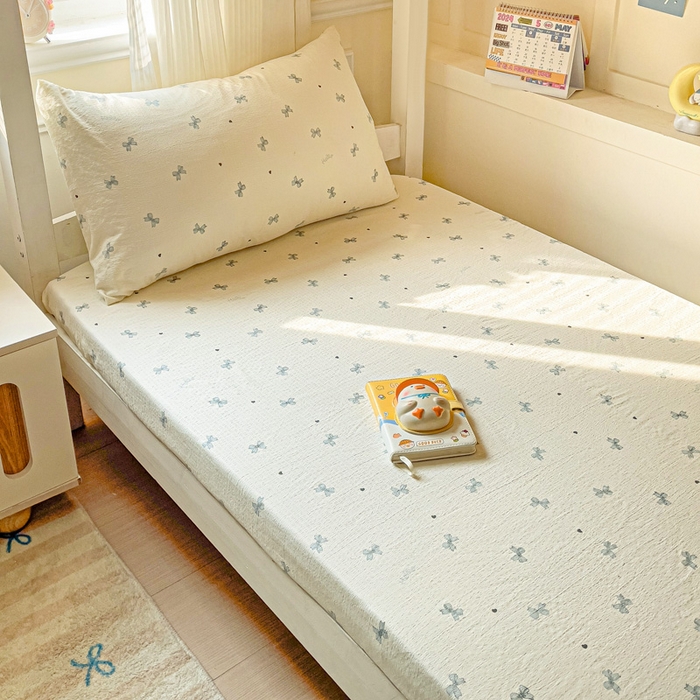 91家纺网 家纺一手货源 找家纺 纽缦家纺 2025新款云感提花双层纱学生床笠 相思蓝