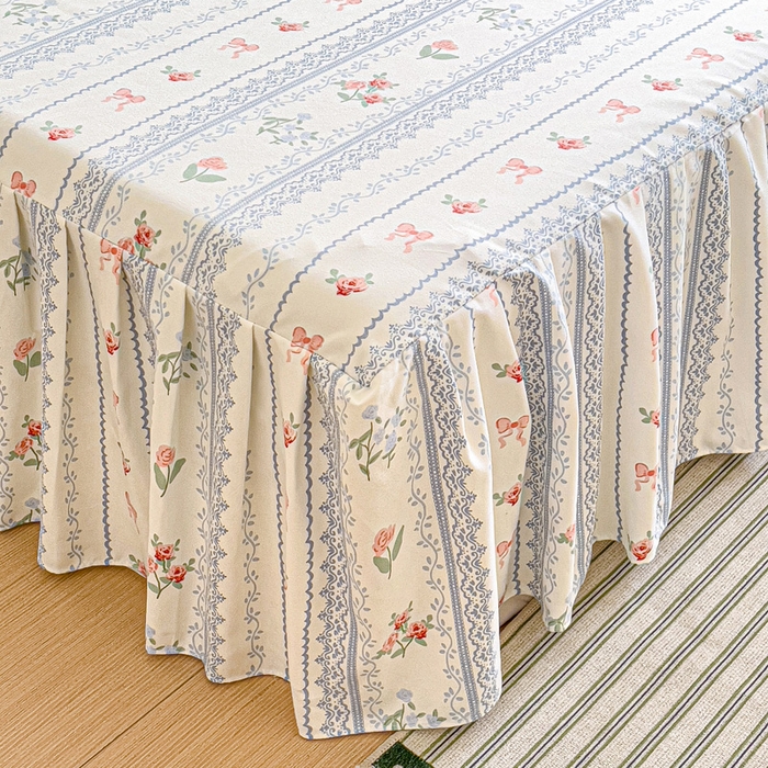 91家纺网 家纺一手货源 找家纺 极梦家纺（支持定制）  2025新款春秋130克加厚植物羊绒磨毛印花单床裙三件套 蓝莓芝士