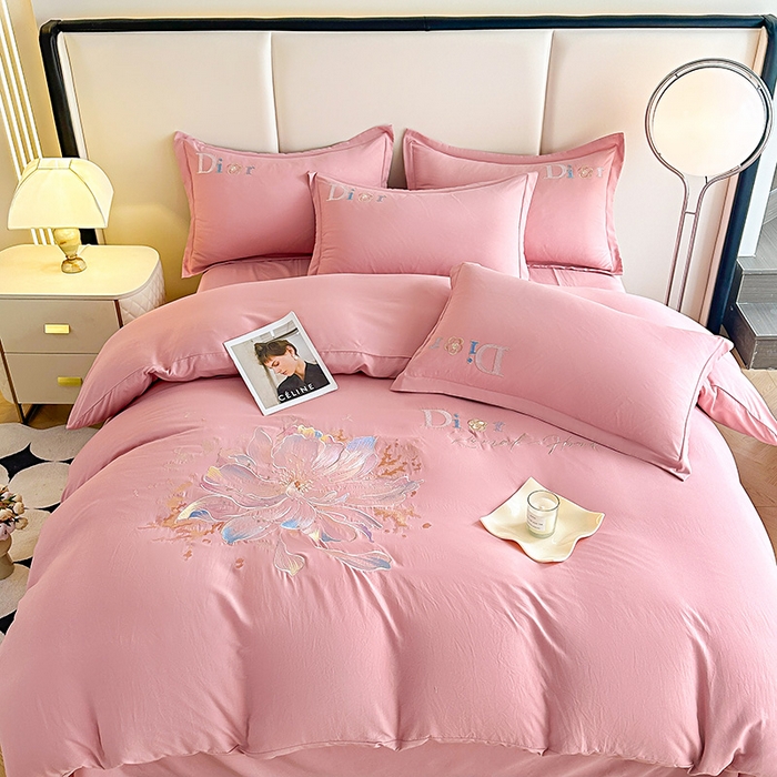 91家纺网 家纺一手货源 找家纺 大麦乐田2025新款蒂素平纹磨毛刺绣四件套 蒂素-豆沙粉