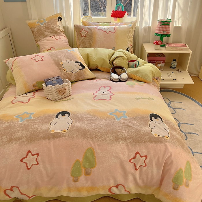 91家纺网 家纺一手货源 找家纺 2025春季新款13372全棉印花四件套-卡通系列 蜡笔企鹅兔