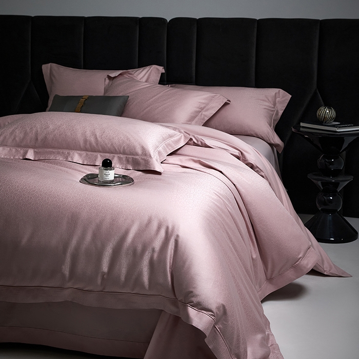 91家纺网 家纺一手货源 找家纺 榻尚家居 2025新款长绒棉贡缎提花手工立体埋绳工艺四件套礼盒包装 奢华魅力-樱花粉