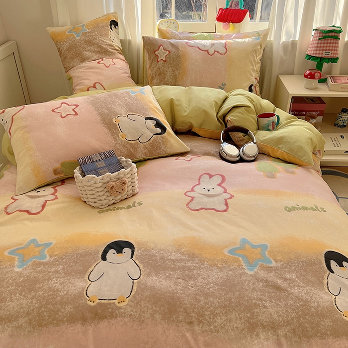 91家纺网 家纺一手货源 找家纺 2025春季新款13372全棉印花四件套-卡通系列 蜡笔企鹅兔