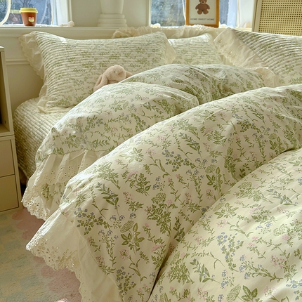 91家纺网 家纺一手货源 找家纺 （总）美梦家纺 2025新款A类全棉13372花边床盖四件套-白边