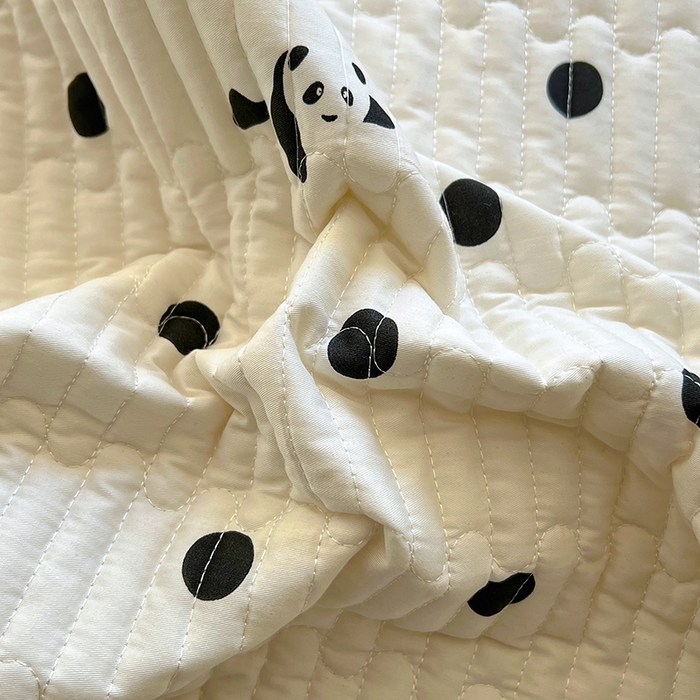 91家纺网 家纺一手货源 找家纺 美梦家纺 2025新款A类全棉13372花边床盖四件套-黑边 敦敦熊